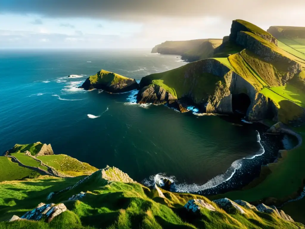 Escarpados acantilados y olas salvajes en la costa irlandesa, locaciones de Vikings en Irlanda