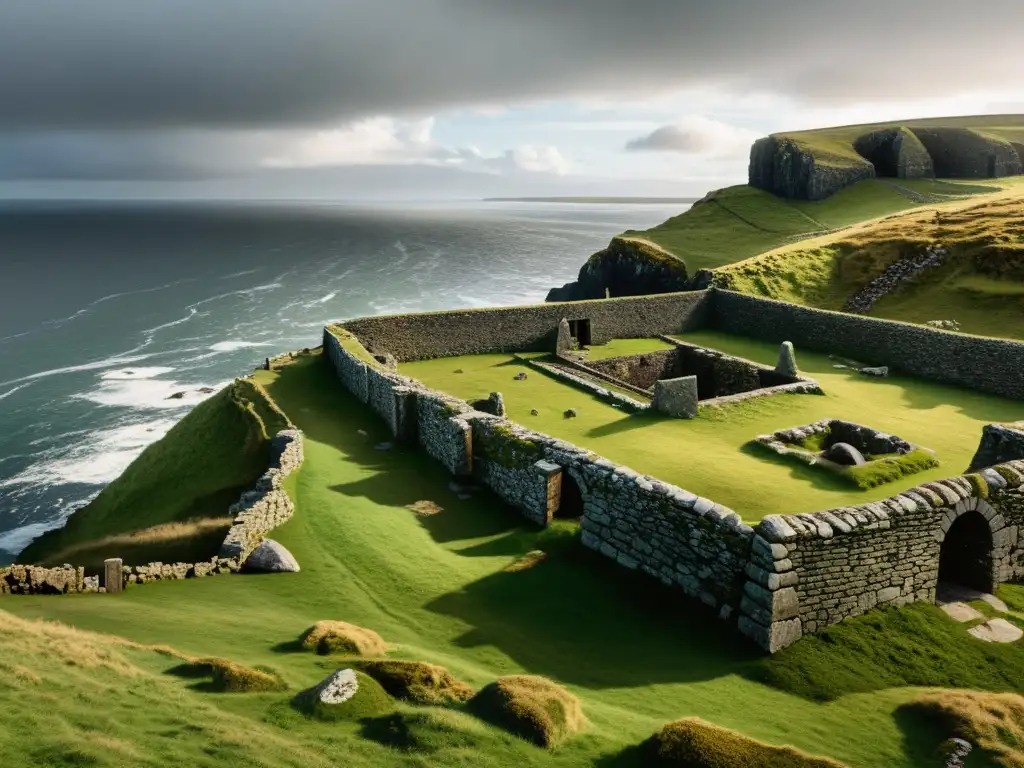 Ruinas vikingas cubiertas de musgo en acantilado irlandés, evocando historia y misterio